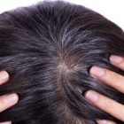 بچے کی پیدائش کے بعد ماؤں کے جھڑتے بالوں کا قدرتی علاج