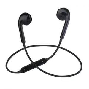 Read more about the article ایئرفون کی عادت قوت سماعت سے محروم کردیتی ہے