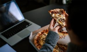 Read more about the article ایک عام عادت جو صحت کے لیے تباہ کن