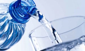 Read more about the article کیا پھلوں کے اوپر پانی پینا نقصان تو نہیں پہنچاتا؟