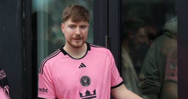 Read more about the article مسٹر بیسٹ 40 کروڑ سبسکرائبرز کی تاریخی فتح